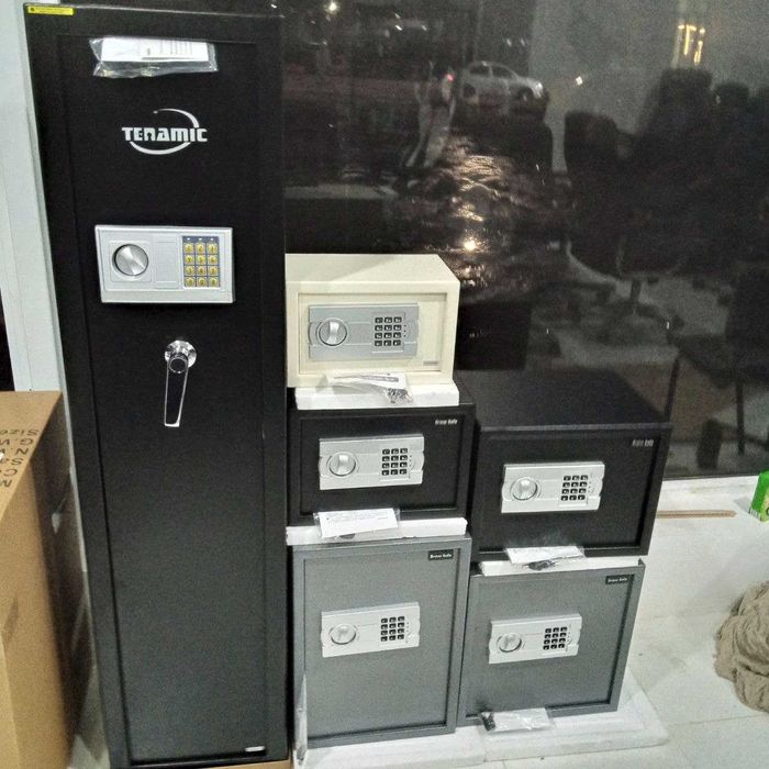 Сейф "Bravo 50 EG" от поставщика