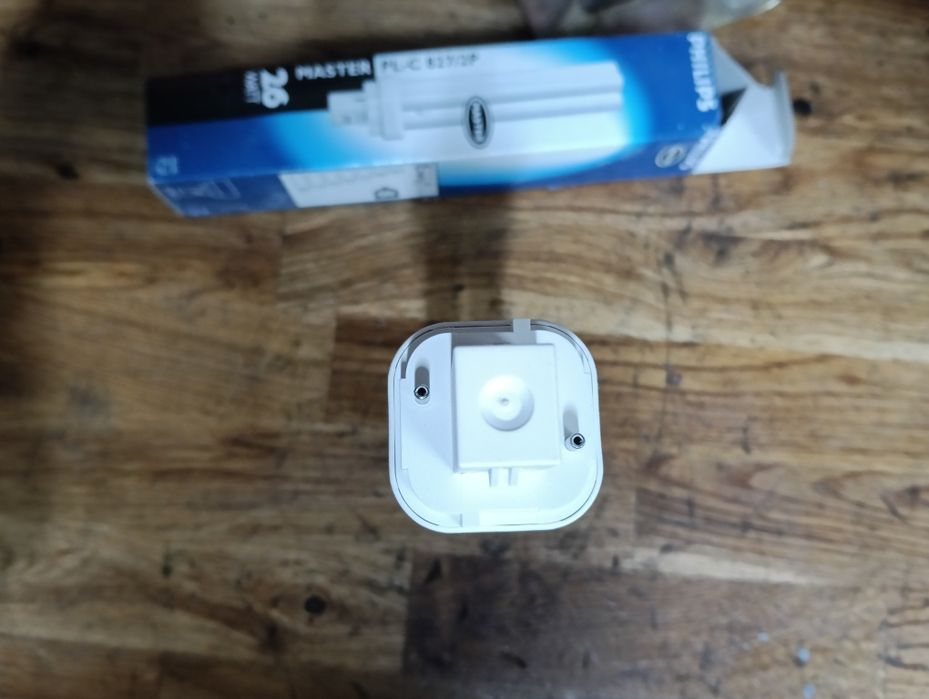 Becuri plafon PL-C 26 w/2P