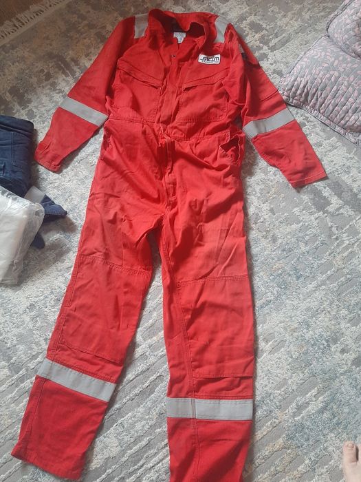 Продам подшлемники  новые,комбинезоны летние