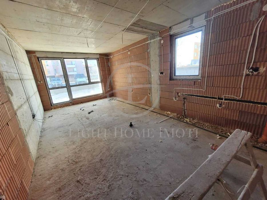 Продава се Тристаен апартамент в Пловдив, Кючук Париж - 92 кв.м за 1166 €/кв.м - Снимка #1