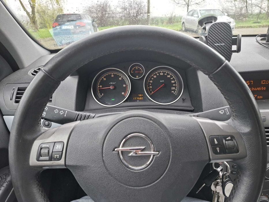 Opel astra H KM REALI