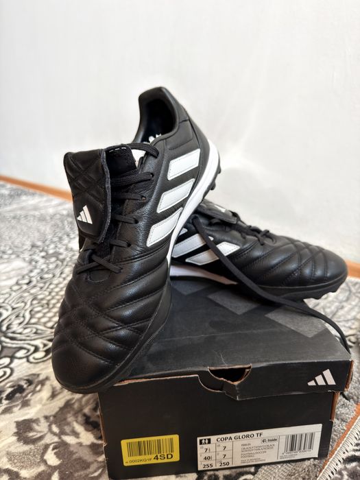 Adidas Copa Gloro TF Nr. 40 2/3 | Piele Naturală | Stare Foarte Bună