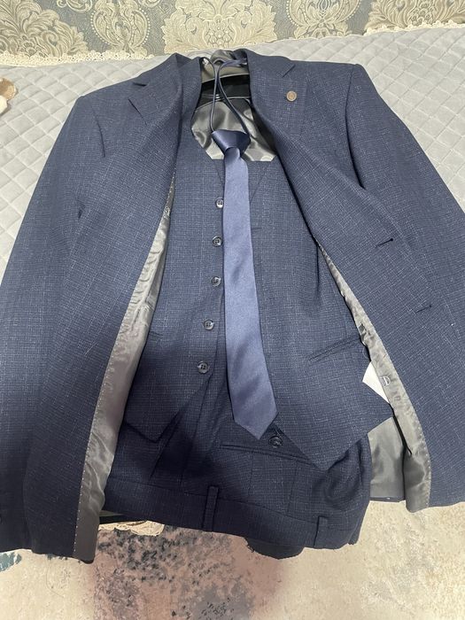 Костюм мужской !