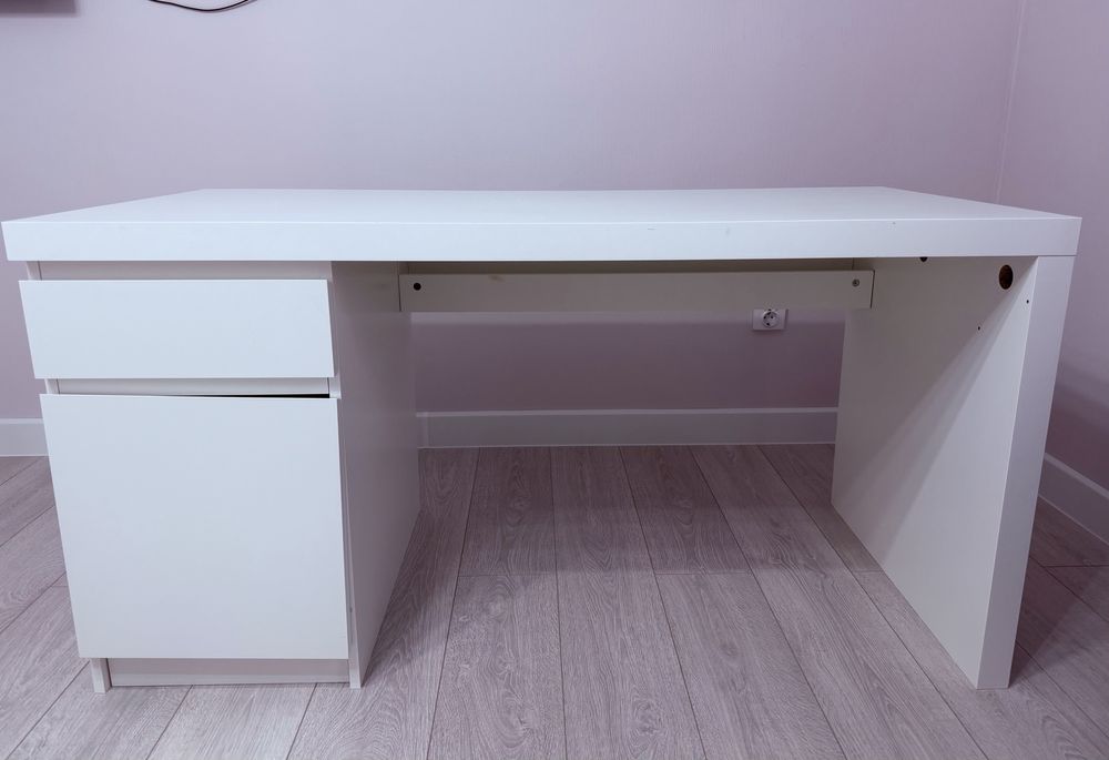 Компьютерный стол для работы/учебы IKEA