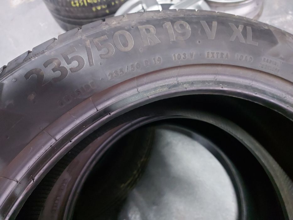 235/50R19 Continental дот 3824