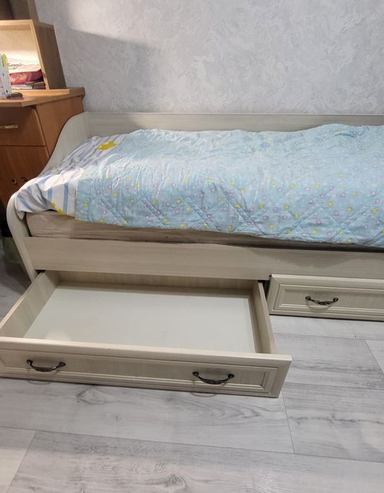 Продам детскую кровать