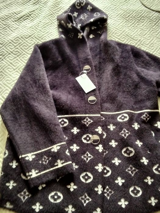 Продам кордиган  56 размер.