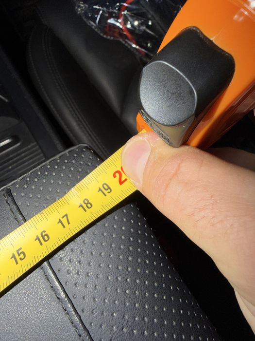 подлакътник за кола