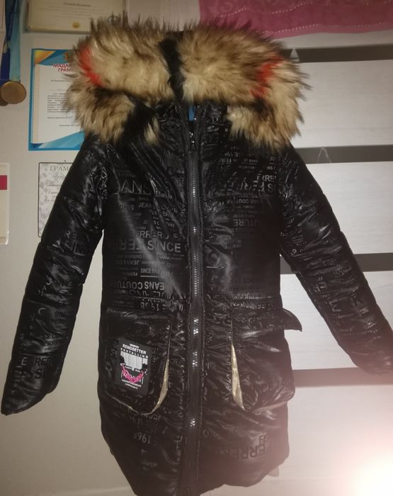 Продам подростковые зимние куртки