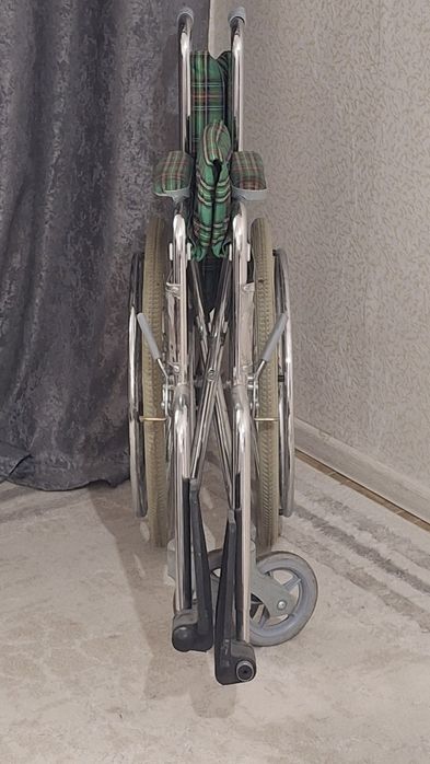 Инвалидная коляска