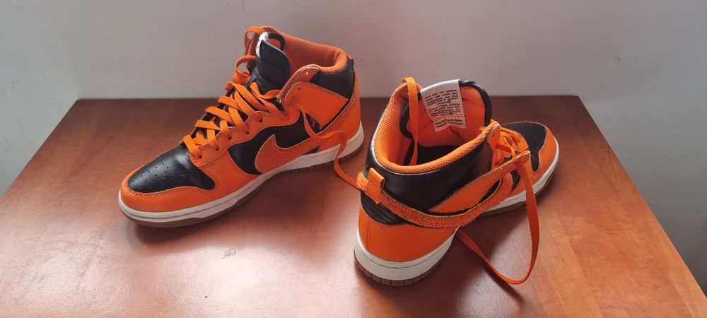 Nike Court Vison Nike Dunkhigh Nike fotbal Mercurial  Adidas