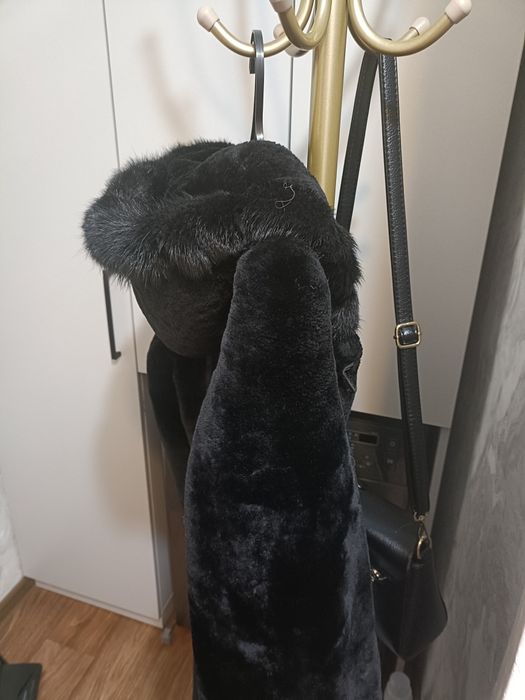 Шуба мутона черная