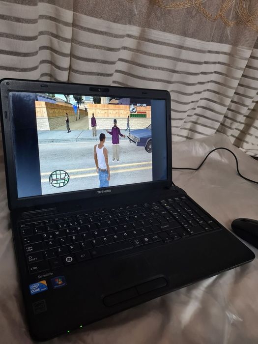 Ноутбук ТОШИБА .