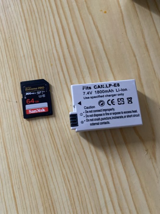 Фотоаппарат CANON EOS 700D