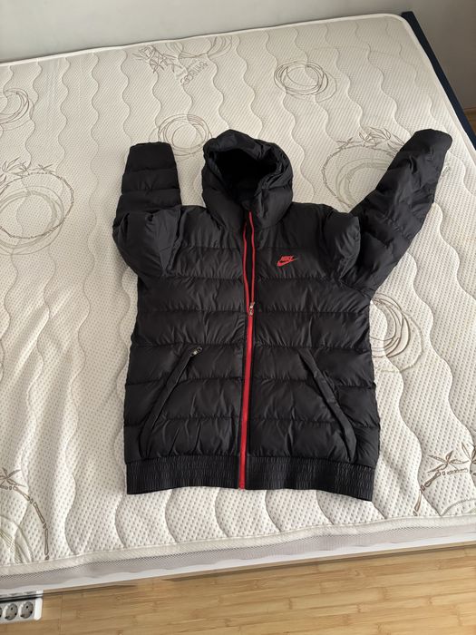 Зимно яке Nike.