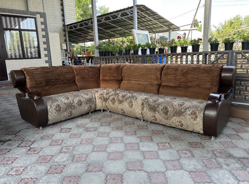 Продам Диван универсальный