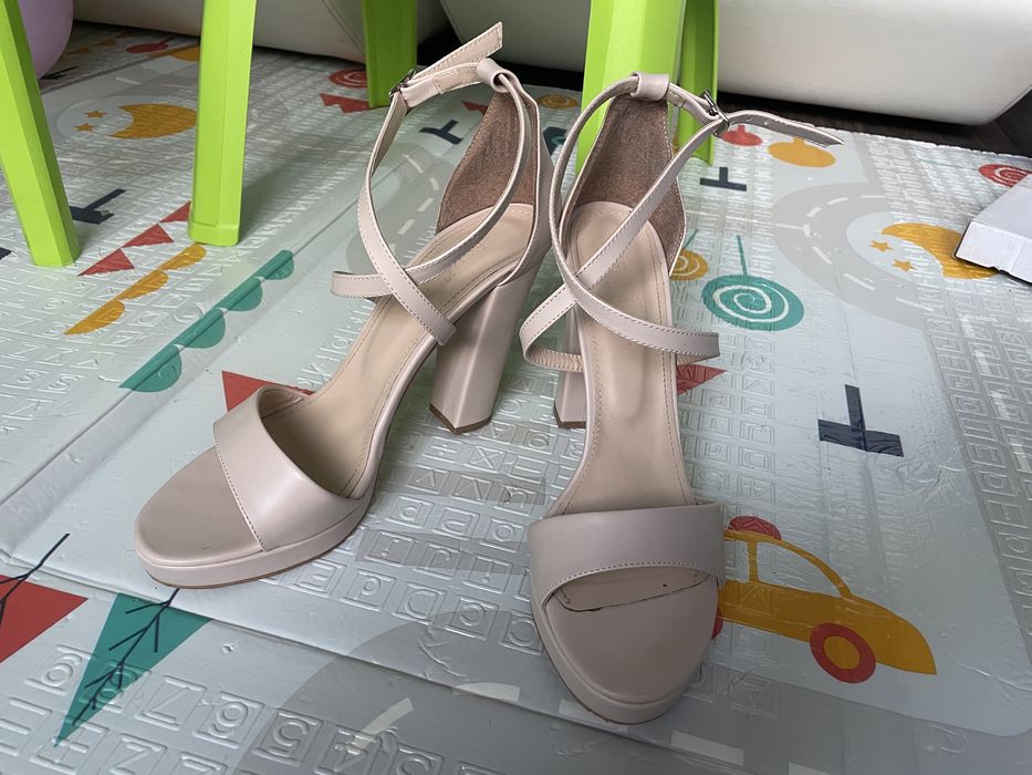 Официални дамски обувки