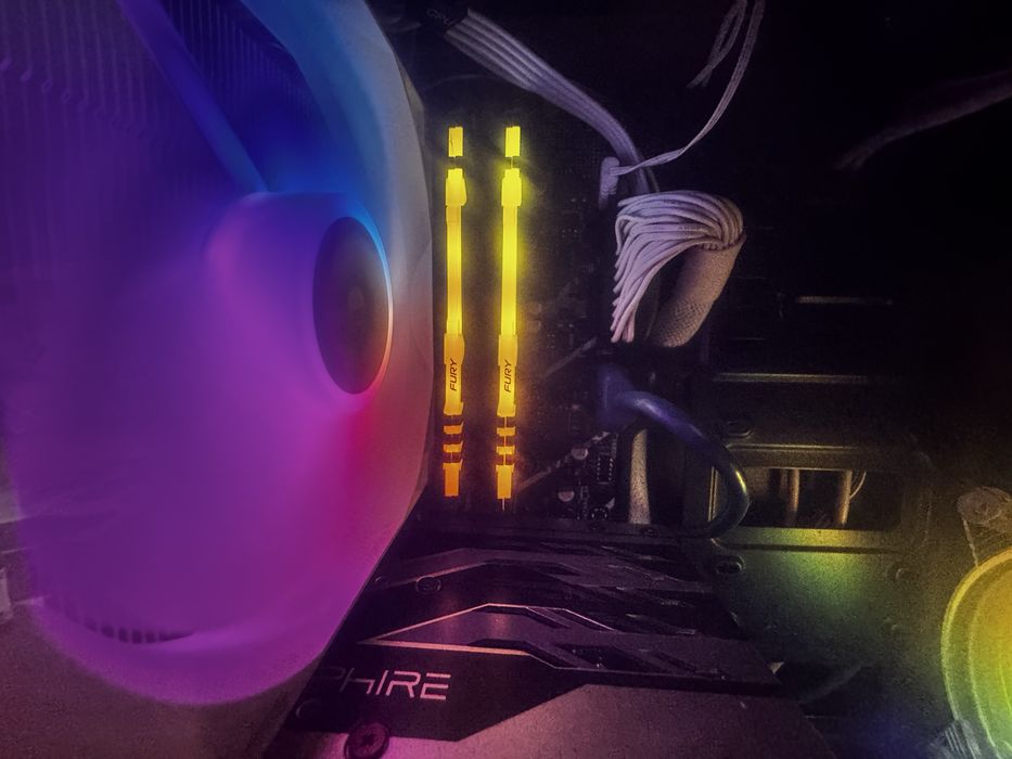 PC gaming i3-13100f RX590 8gb
