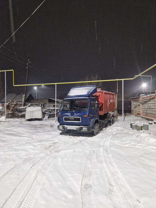 вывоз мусора в контейнерах