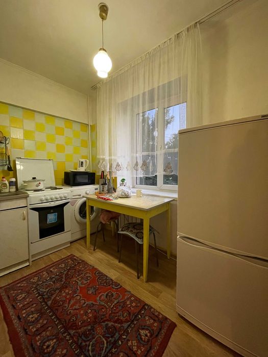 Продаётся 1 ком. квартира в мкр.Орбита-4
