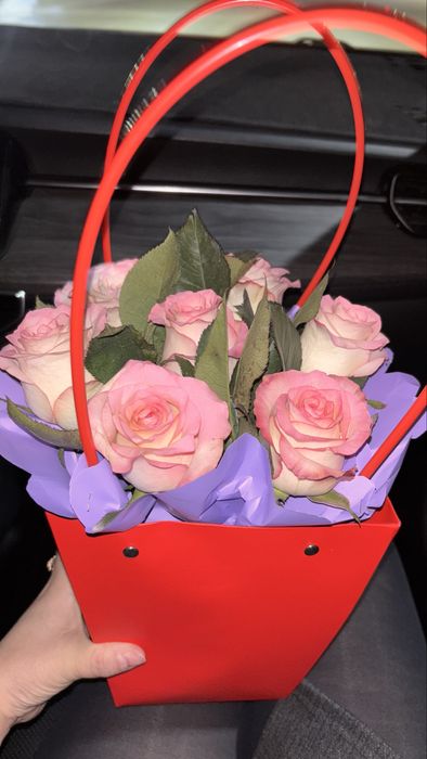 Цветы розы 4000 тенге