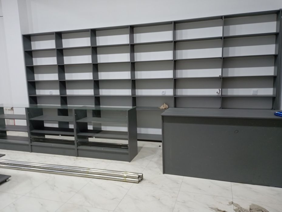 Doʻkonlar uchun  poʻlka vitirina stelajlar