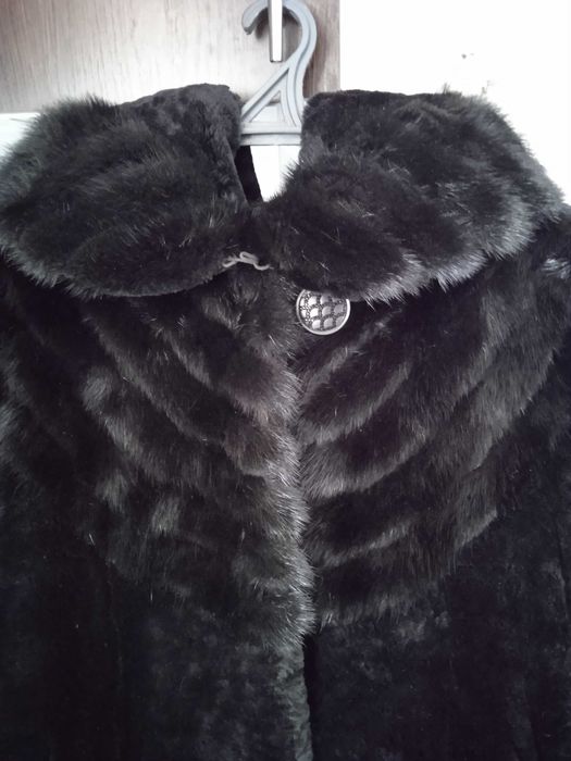 Продам шубу мутон с норкой