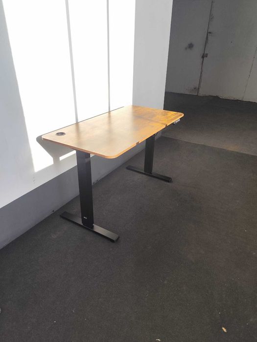 Birou electric reglabil pe înălțime Maclean Ergo Office ER-451 (Sit-Stand / Standing Desk)