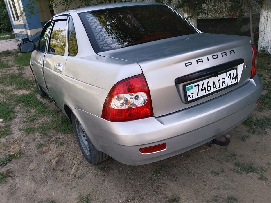 Приора 2011года,