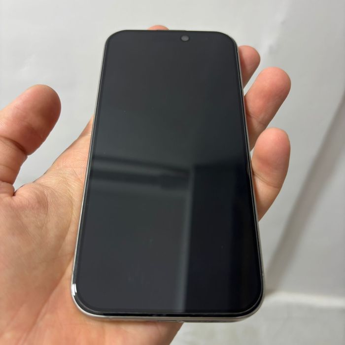 Iphone 15про серый титан