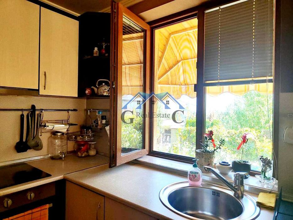 Продава се Къща в к.к. Св.Св. Константин и Елена - 200 кв.м за 2400 €/кв.м - Снимка #1