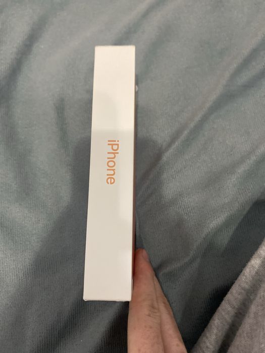 Продам Айфон 17pro