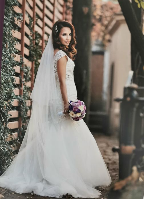 Rochie de mireasa sirenă plus voal cadou!