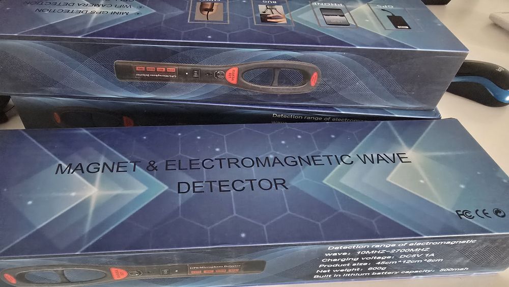 Vand detector gps tracker, microfoane, camere.