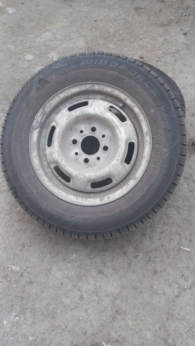 Продам шины с дисками.