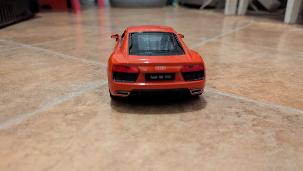 Macheta Audi R8 V10 1:24
