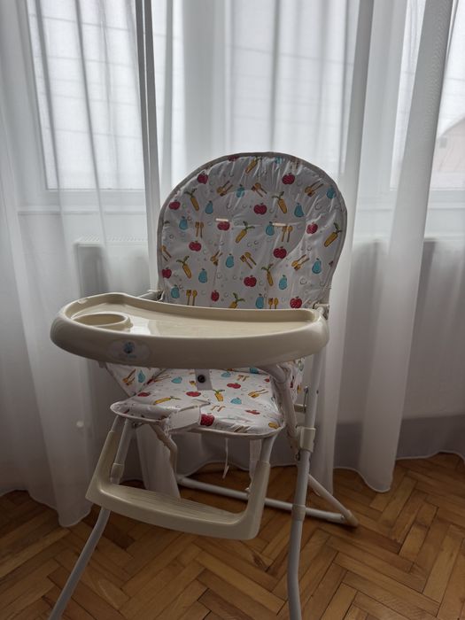 Scaun de masa bebe