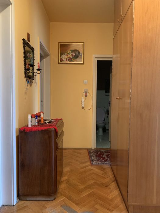 Apartament 3 camere mobilat, decomandat, 100 mp utili + garaj încălzit | Semicentral: Gruia – Str. Cîmpeni
