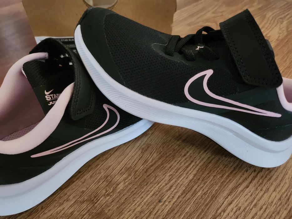 Нови кецове h&m, пантофи с хълк, стоножки adidas и маратонки nike