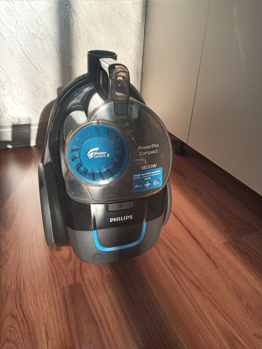 Пылесос филипс 1800w. Как собрать пылесос Philips 1800w.