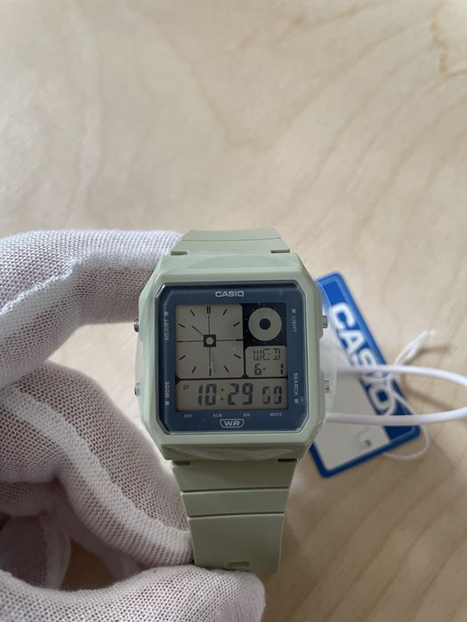Продам новые часы Casio LF-20W