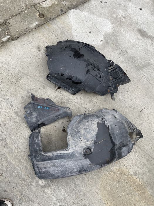 Carenaj / aparatoare noroi stanga fata BMW e90 e91 e92 e93 complet