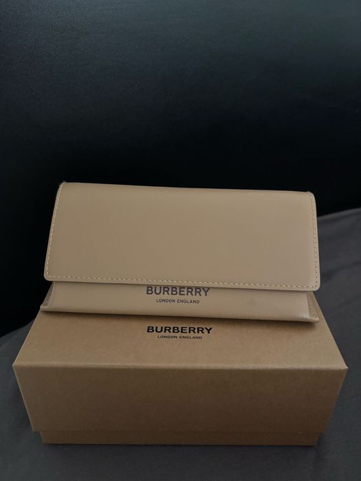 НОВИ слънчеви очила Burberry