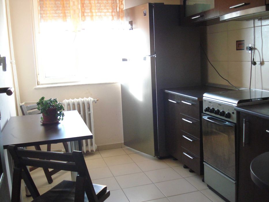 Apartament 3 camere, decomandat, Casa de Cultura, termen lung