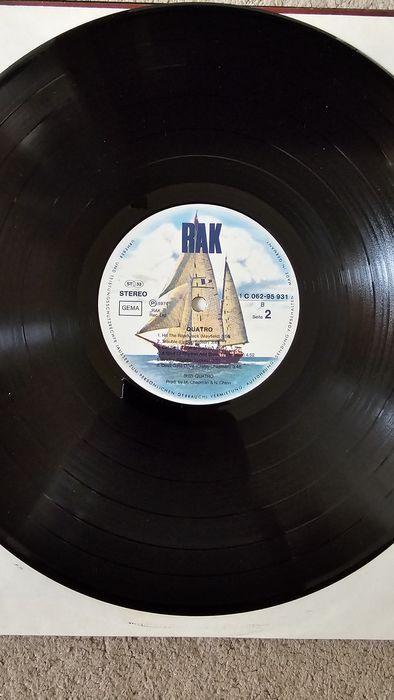 Продается виниловая пластинка SUZI QUATRO-QUATRO,1974 г.