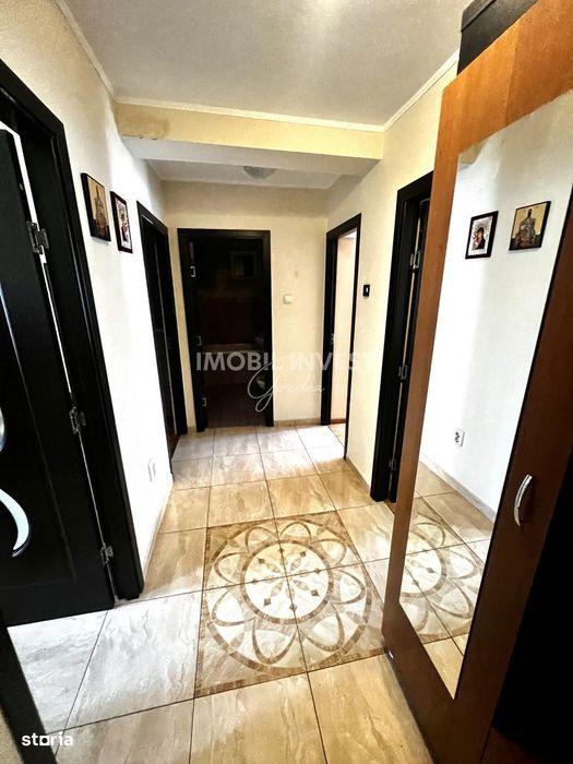 Apartament cu 3 camere, Cetate-Bulevard, etajul 2, balcon