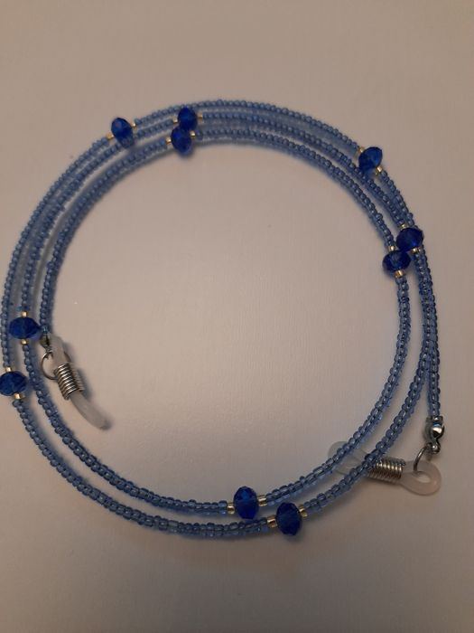 Елегантни верижки за очила