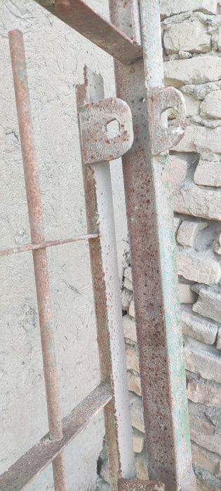 Темир  эшик сотилади