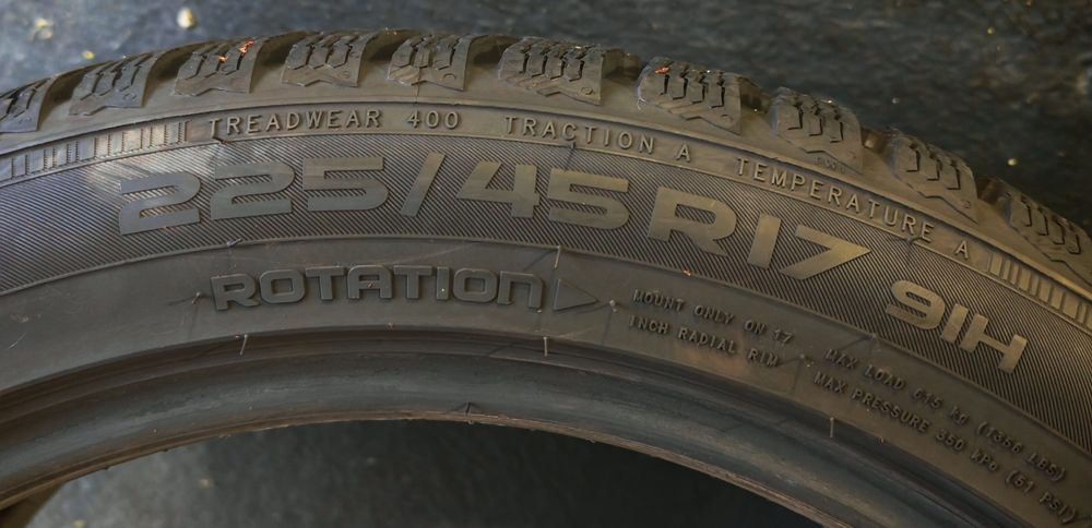Nokian 225/45R17