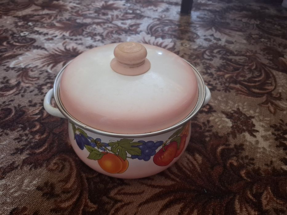 Кастрюля б/ у , 5л